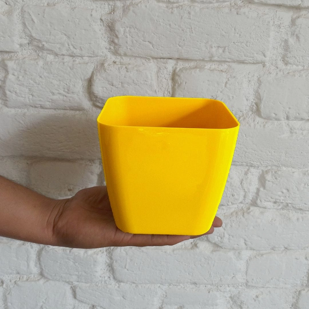 Plastic Siena Pot, Dia-5 Inch