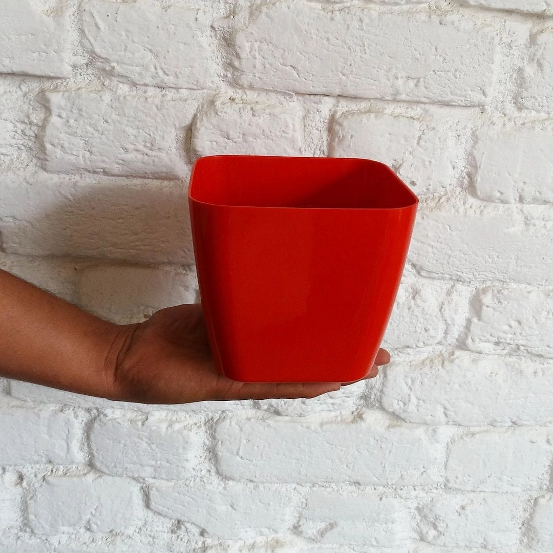 Plastic Siena Pot, Dia-5 Inch
