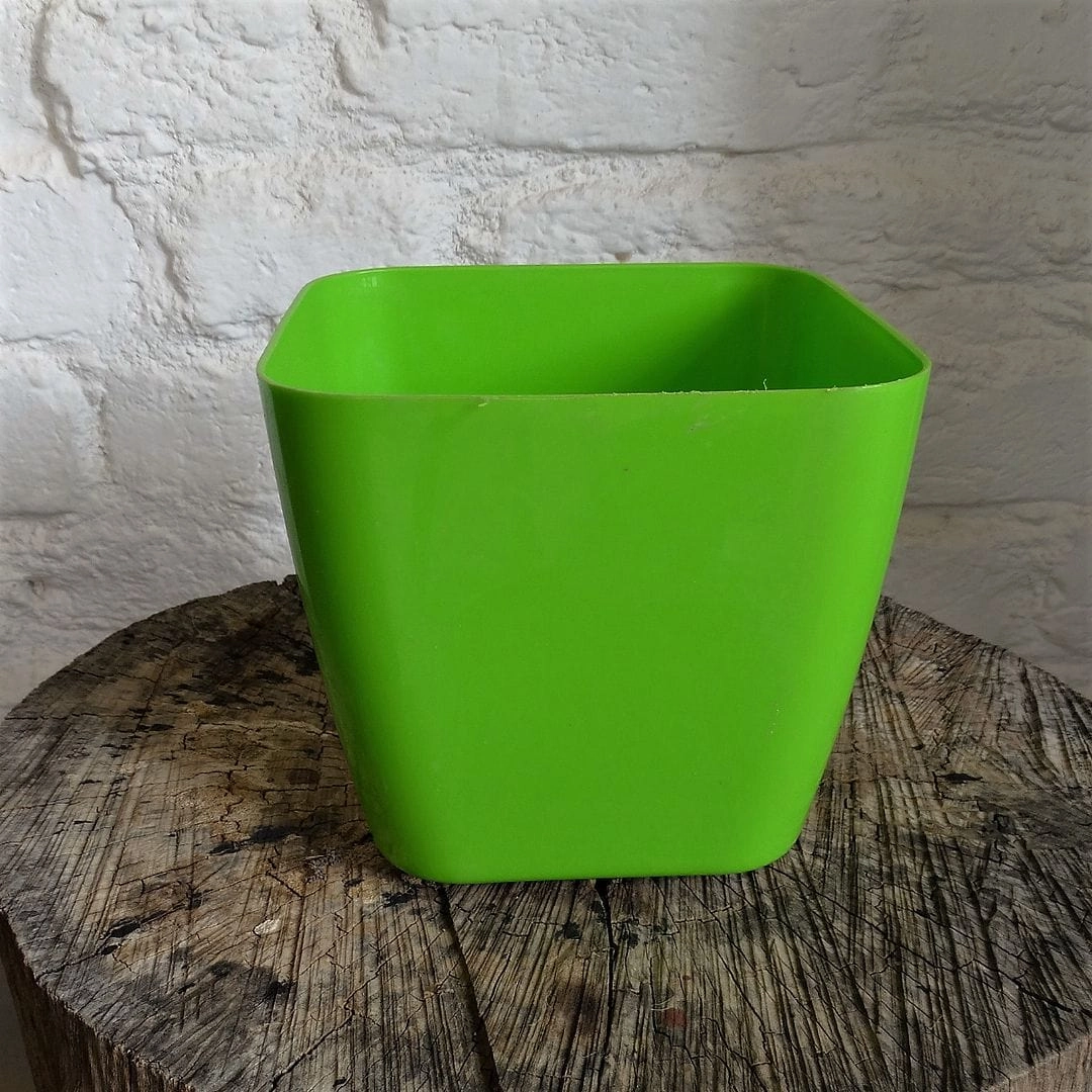 Plastic Siena Pot, Dia-5 Inch
