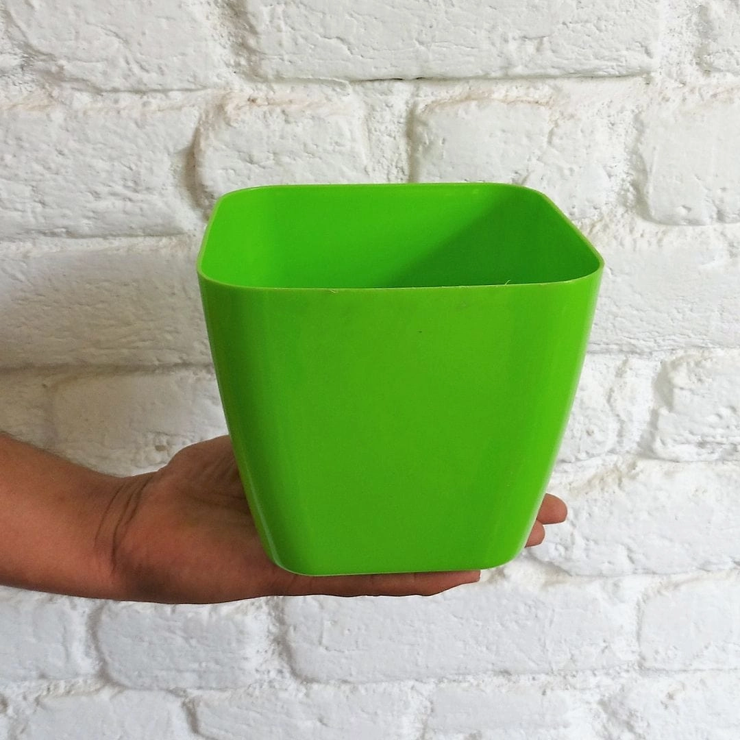 Plastic Siena Pot, Dia-5 Inch
