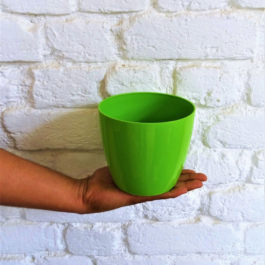 Plastic Valencia Plastic Pot, Dia- 5 Inch