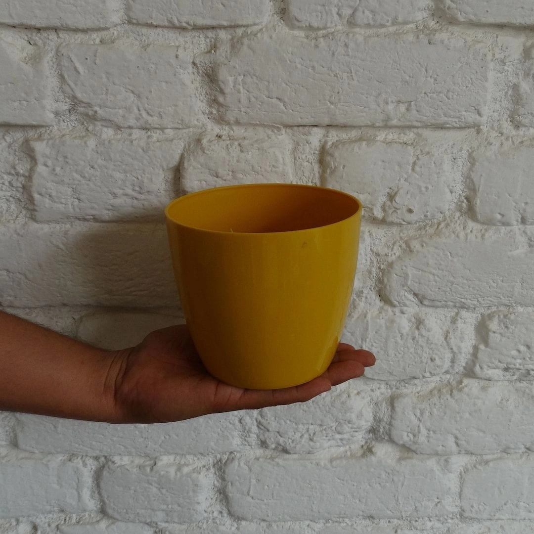 Plastic Valencia Plastic Pot, Dia- 5 Inch