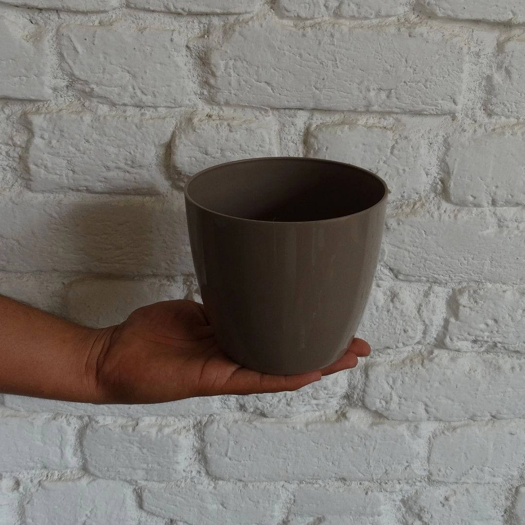 Plastic Valencia Plastic Pot, Dia- 5 Inch