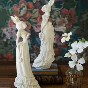 Polyresin Victorian Rabbits Set dried flowers  