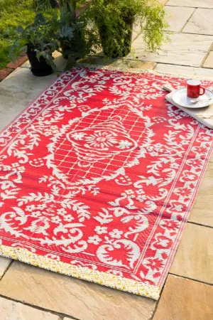 Recycled Plastic Reversible Red Floral Garden Rug dried flowers  