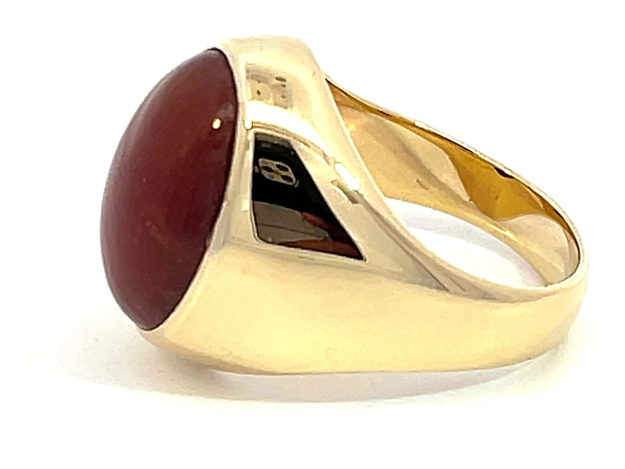Red Brown Oval Cabochon Jade Ring in 14k Yellow Gold