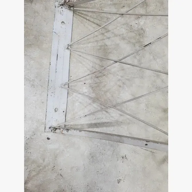 Round Like Metal Circle Arbor Iron Comes Apart No Bolts