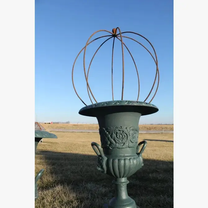 Round Topiary with Small Ball on Top