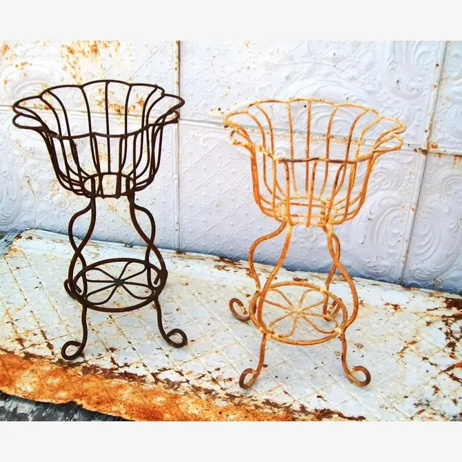 Sally Daisy Wrought Iron Graduated Sizes Planters Set of 3