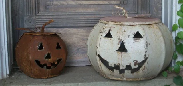 Set of 3 Metal Pumpkins dried flower branch  