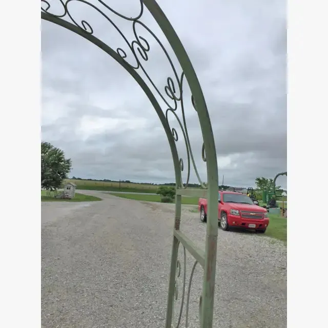 Shell Flower Arbor
