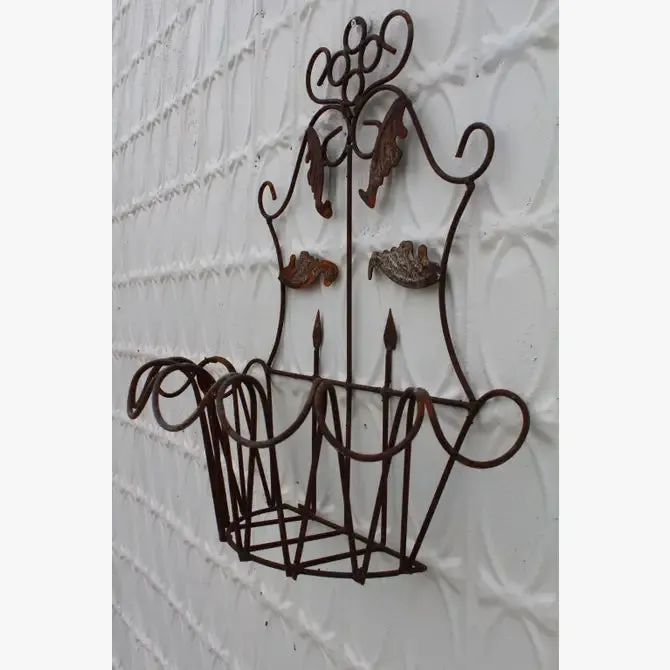 Simple Wall Basket with Cast Iron Leaves Plant Holder