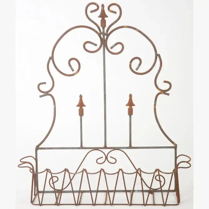 Solid Iron with 3 Arrow French Wall Basket