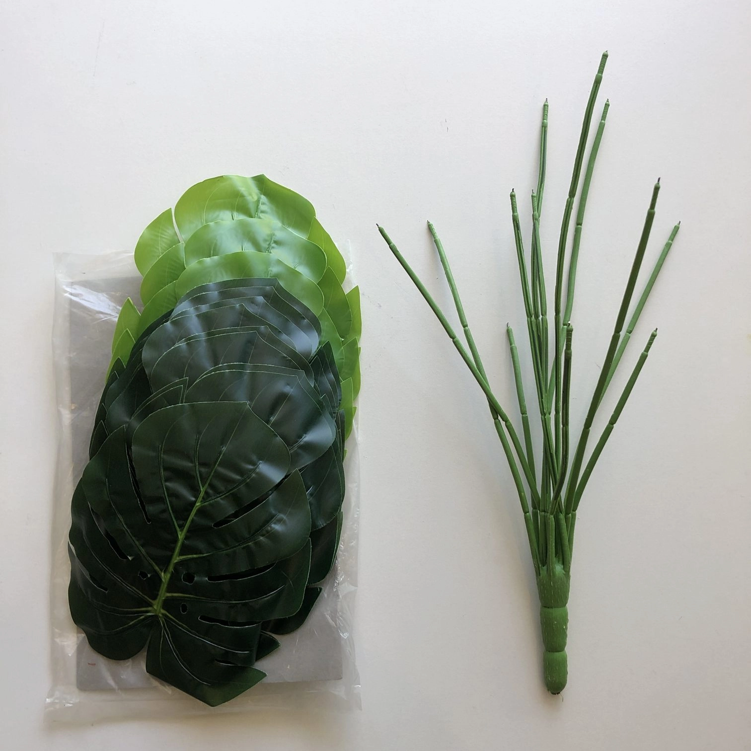 SP0056 SML Monstera / Swiss Cheese Plant 45cm Small