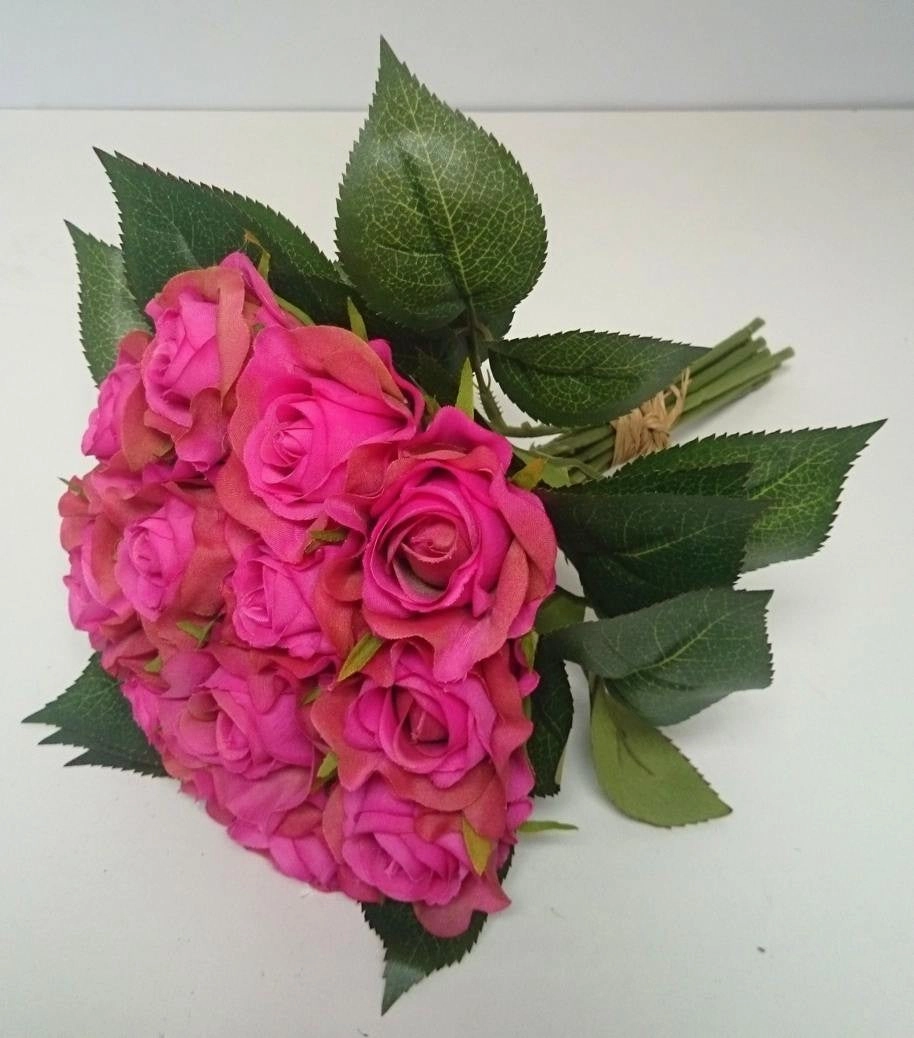 SP0143 Ready-To-Go Rose Bouquet 25cm 3 Colours