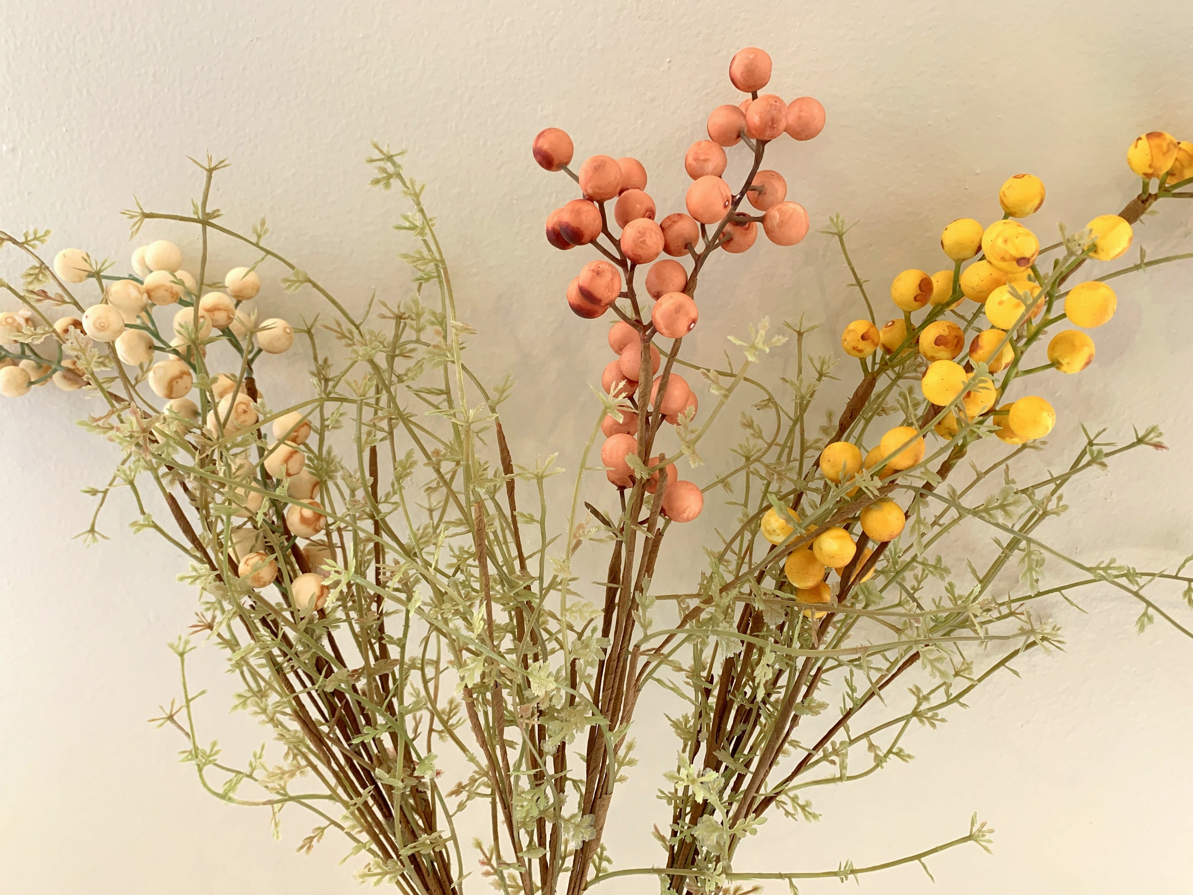 SP0367 Dried-Look  Flower -Berry 60cm 3 Colours