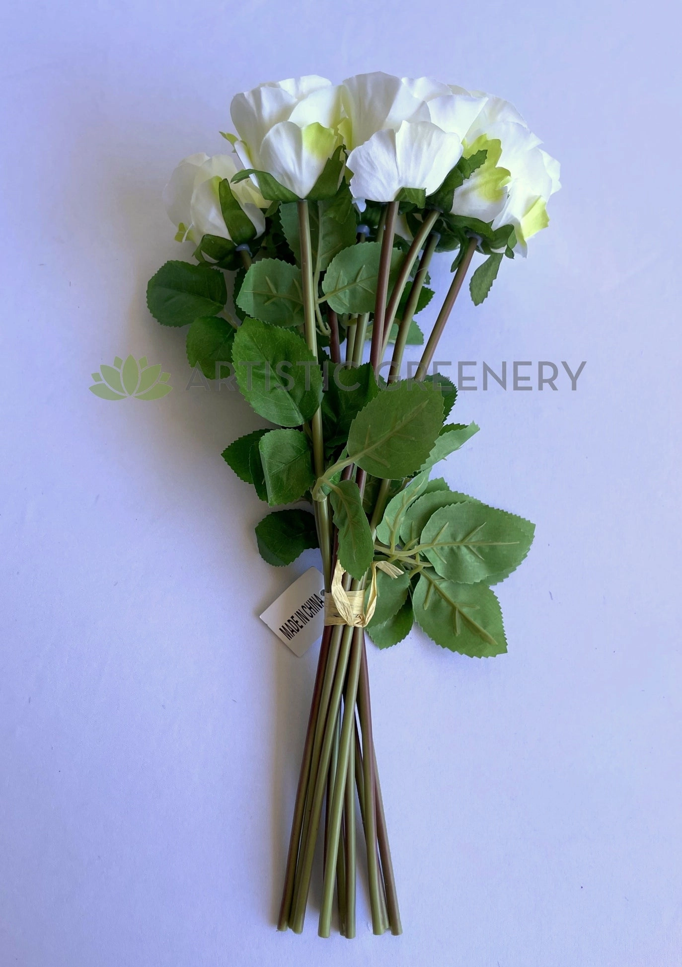SP0420 White Rose Bunch / Posy 42cm SPECIAL