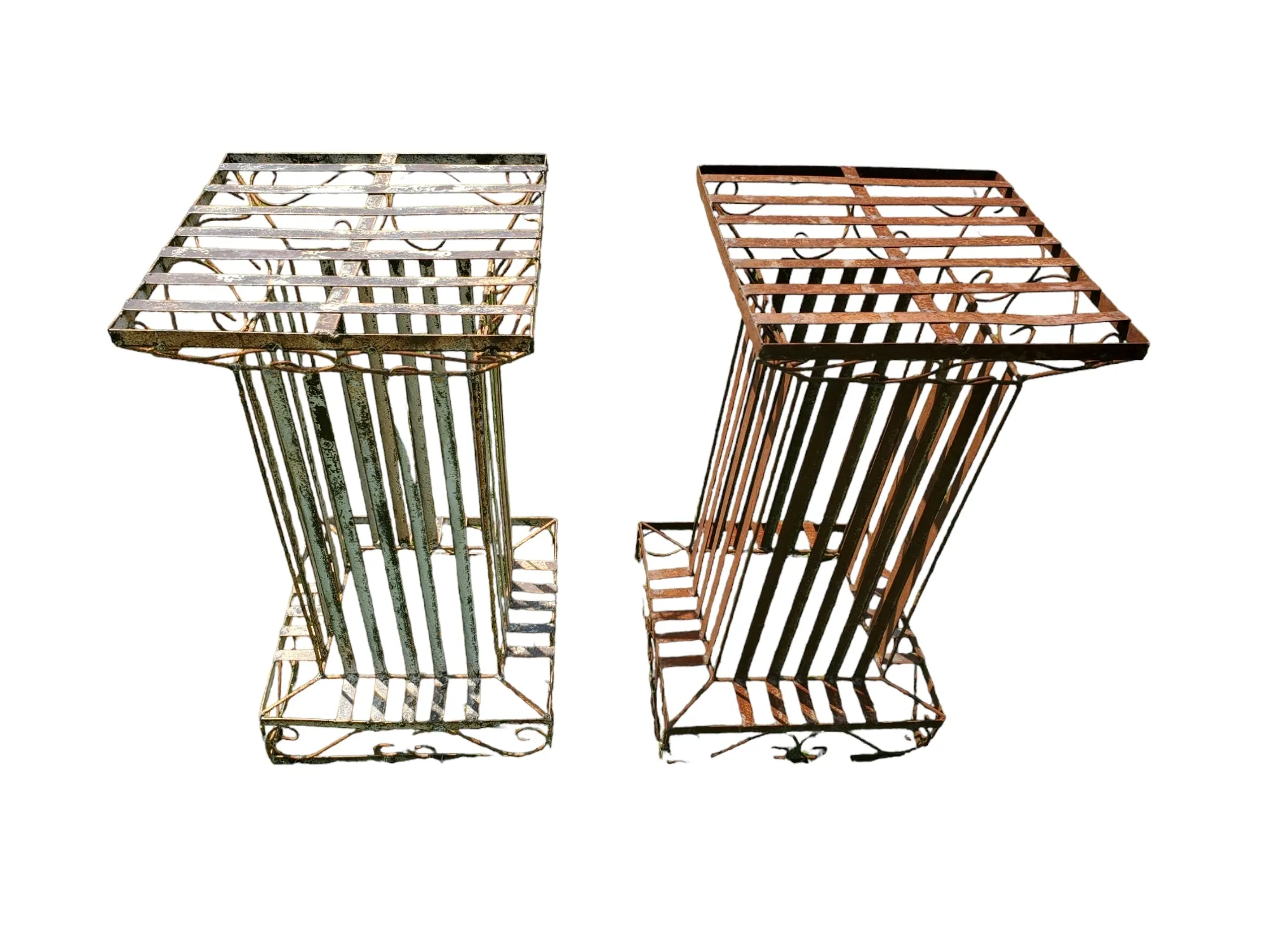 Strap Pedestal