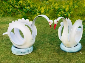 Swan Shape Planters (Set of 2) hanging green plant  