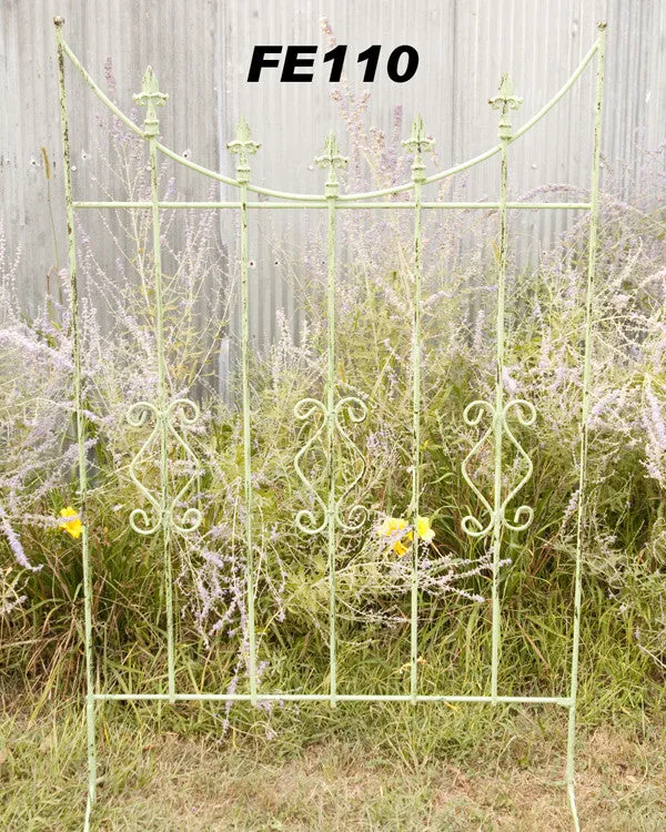 SWAY FENCE ON LEGS dried flower branch  