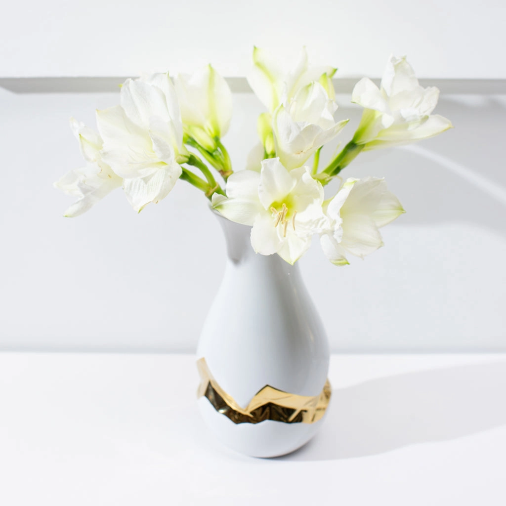 Talianna - Oro Vase White
