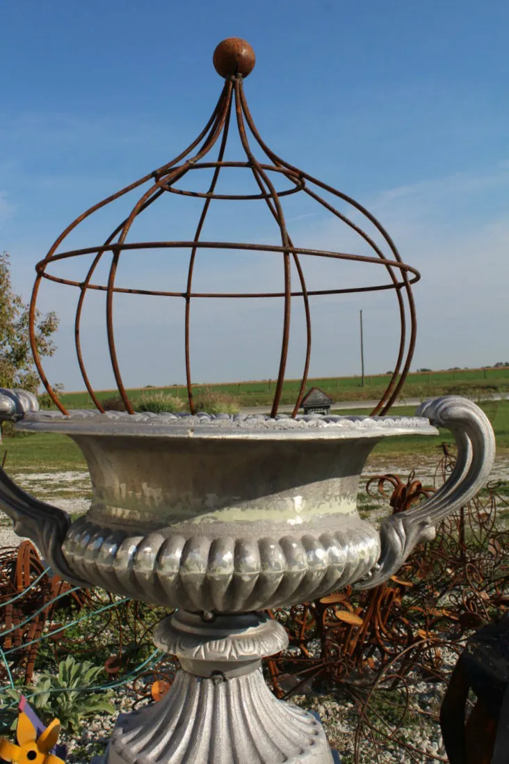 Topiary with Ball Finial
