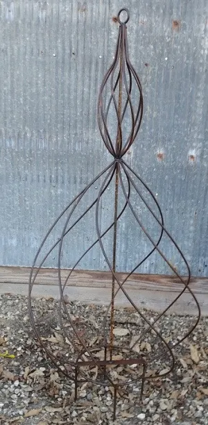 Twist Topiary with Spin & Top Circle dried flower branch  