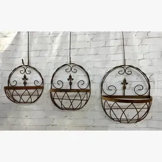 Twisted Metal Wall Basket with Finial Set of 3