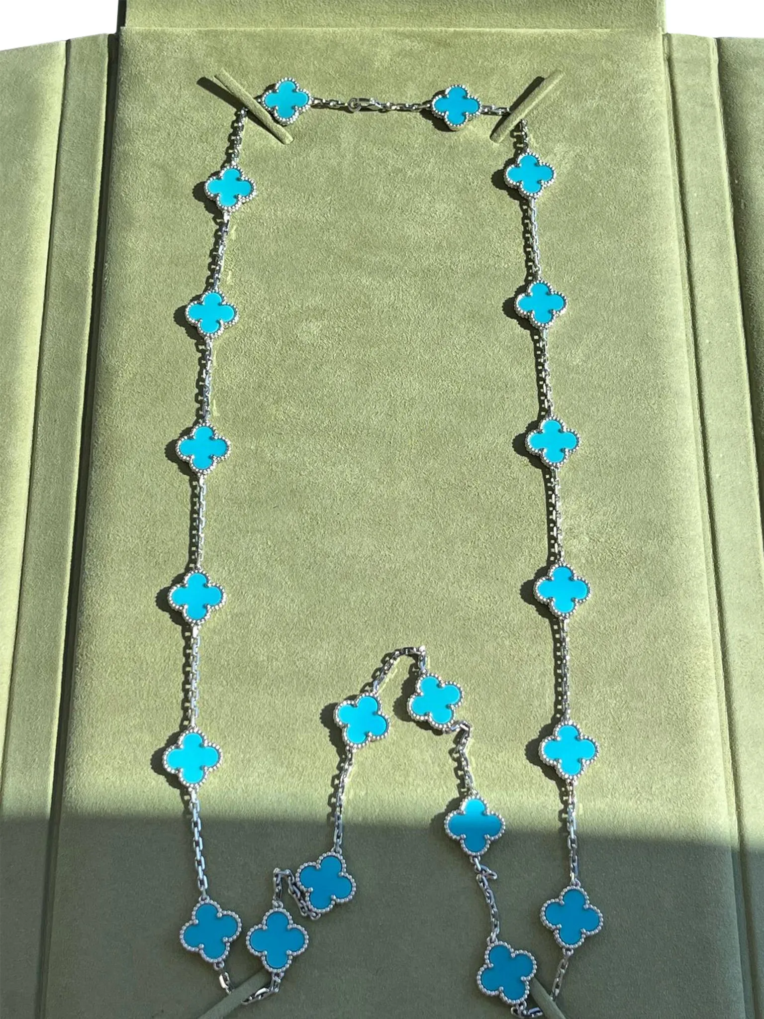 Van Cleef & Arpels 20 Motif Turquoise Vintage Alhambra Necklace 18k White Gold