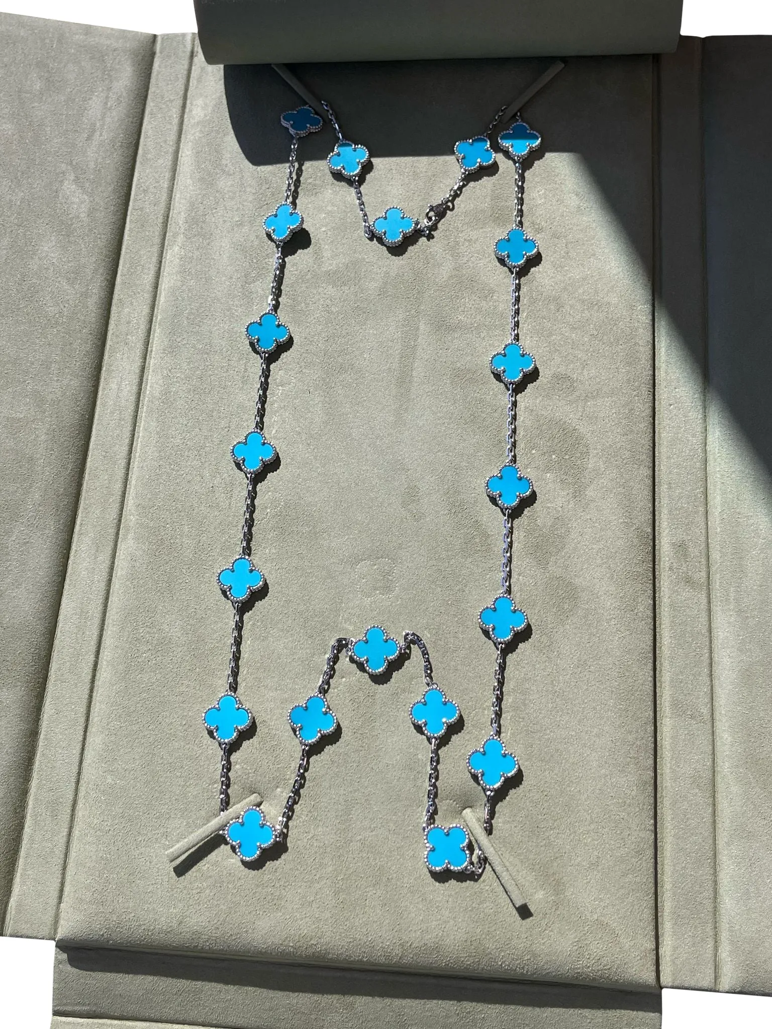 Van Cleef & Arpels 20 Motif Turquoise Vintage Alhambra Necklace 18k White Gold