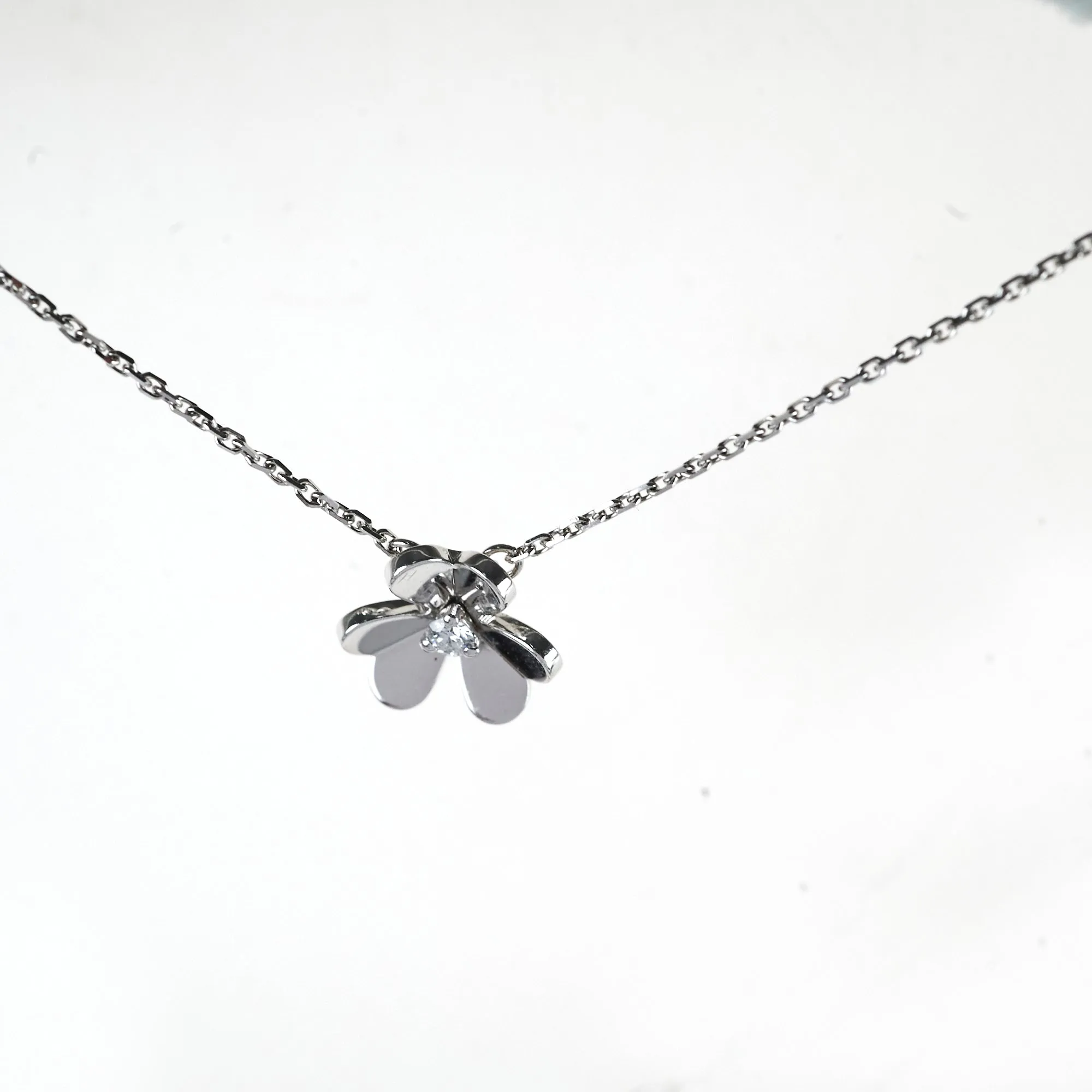 Van Cleef & Arpels Frivole Mini Diamond Necklace