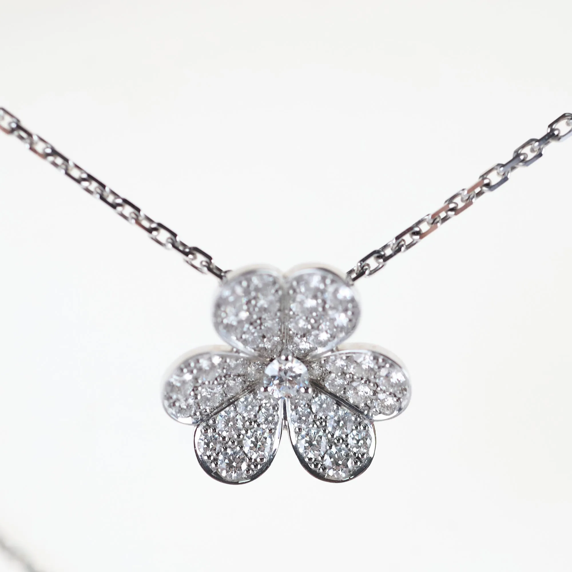 Van Cleef & Arpels Frivole White Gold Pave Diamonds Small