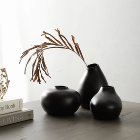 Varys Trio black vase set outdoor greenery  