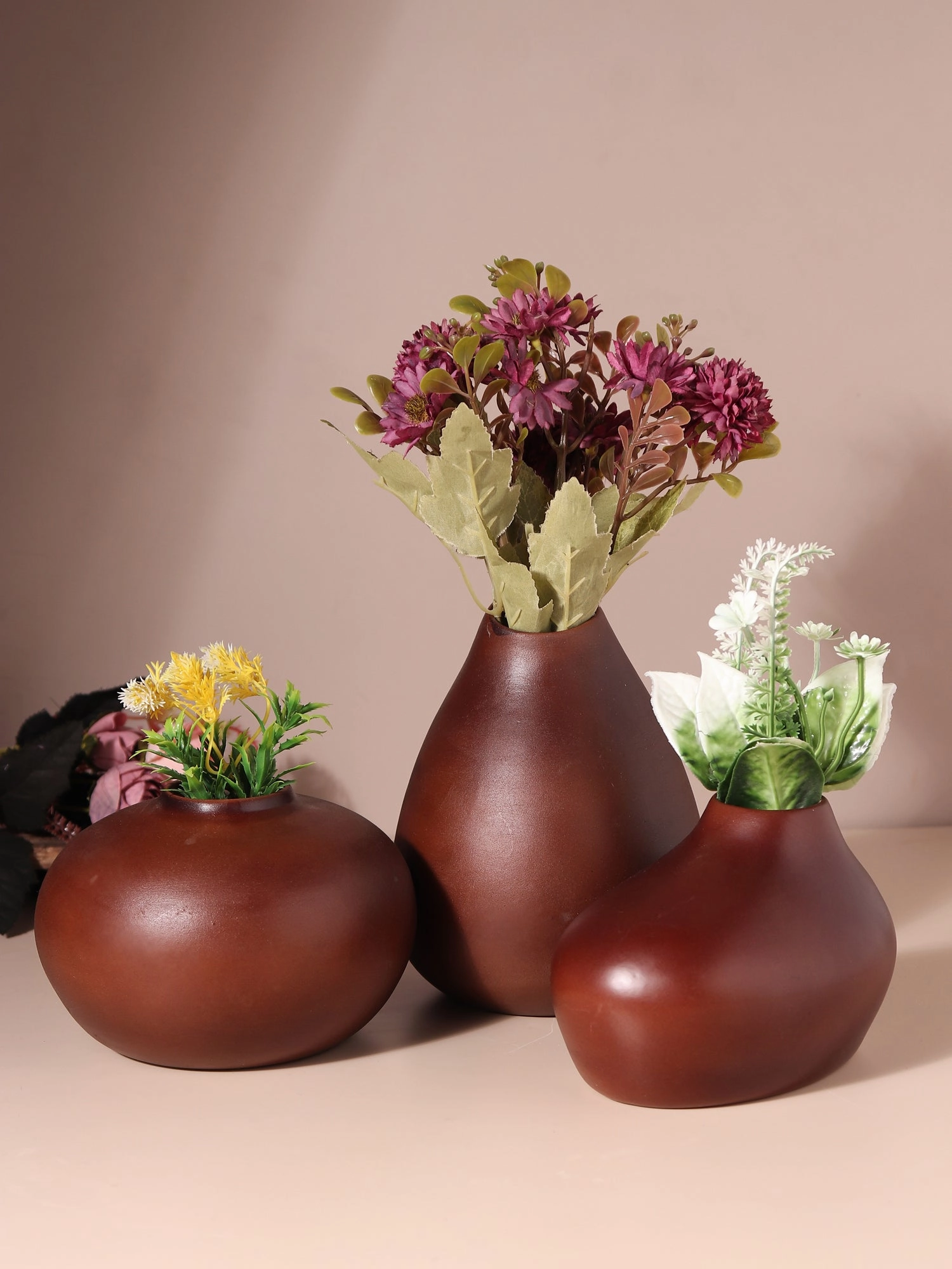 Varys Trio brown vase set outdoor greenery  