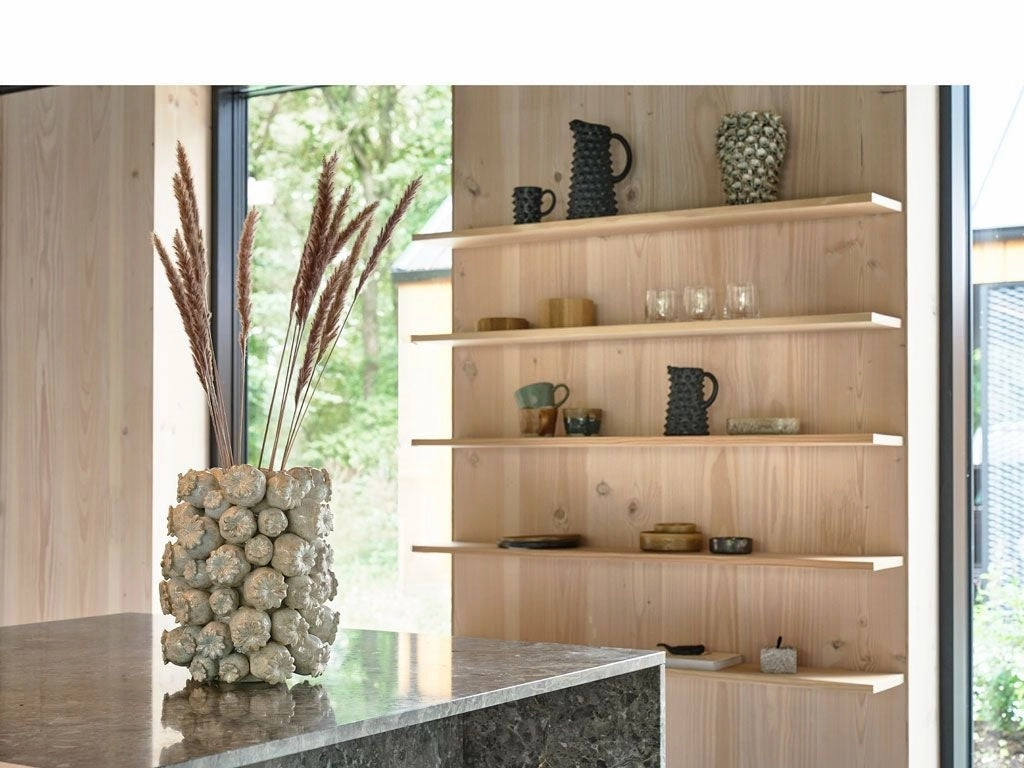 Villa Collection Elha Vase/Planter, Cream