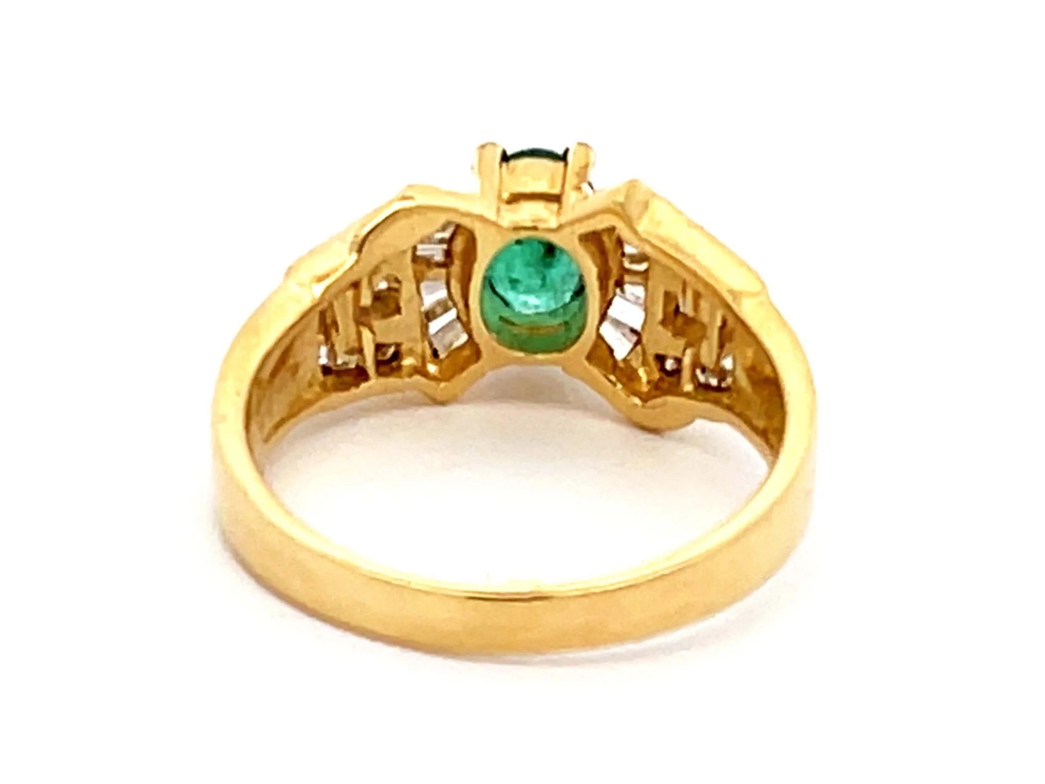 Vintage Green Emerald Diamond Ring in 14k Yellow Gold