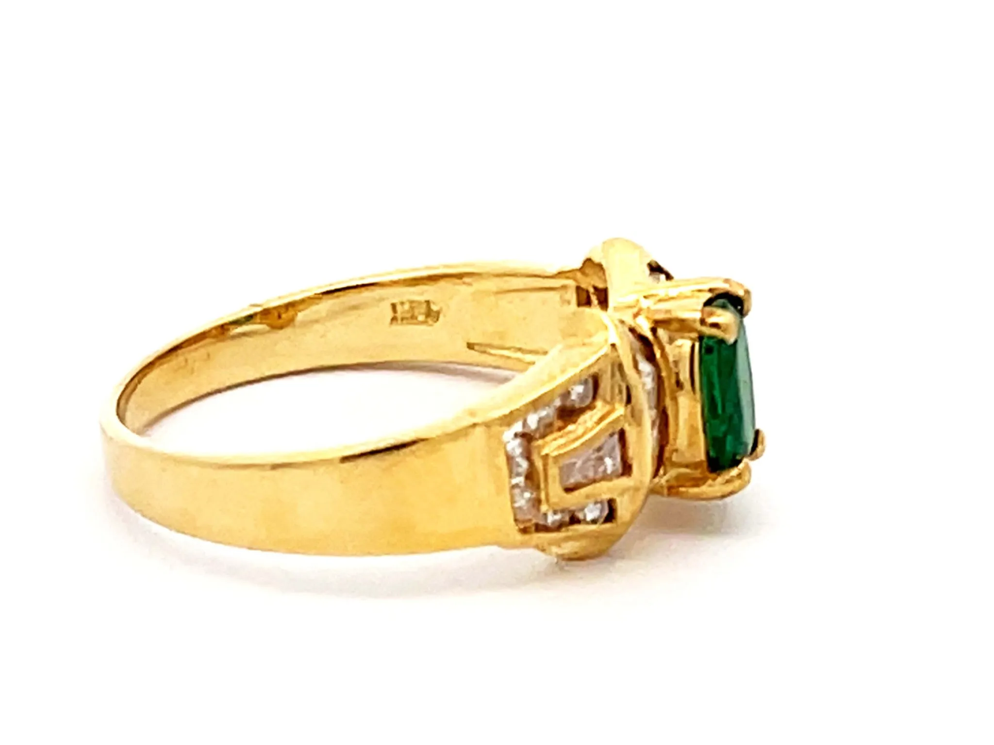 Vintage Green Emerald Diamond Ring in 14k Yellow Gold