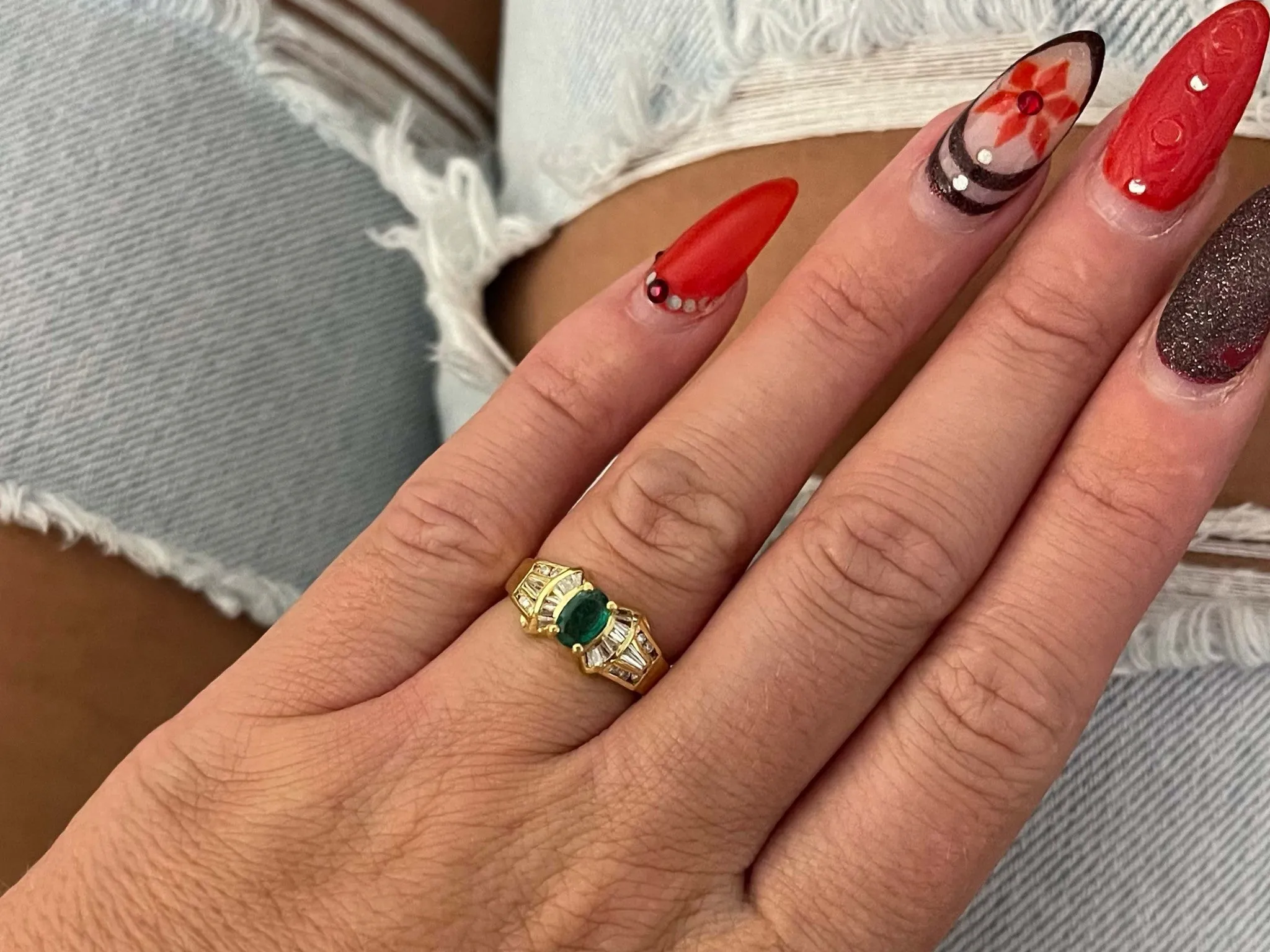 Vintage Green Emerald Diamond Ring in 14k Yellow Gold