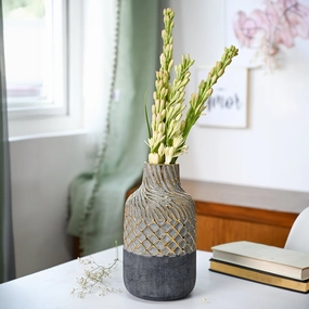 VON CASA Abstract Ceramic Vase dried green plant  