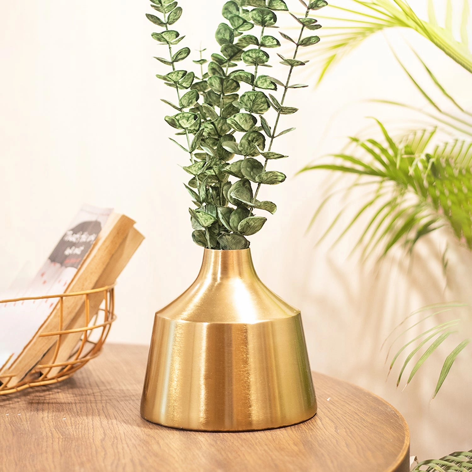 VON CASA Gold Cylindrical Flower Vase dried green plant  