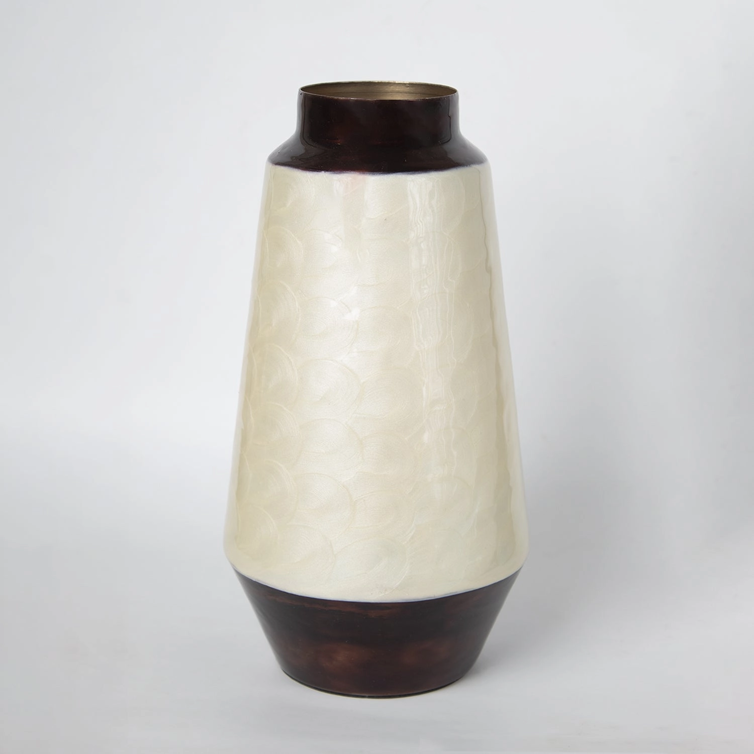 VON CASA Ivory Bud Shape Vase (Ivory Enamel)