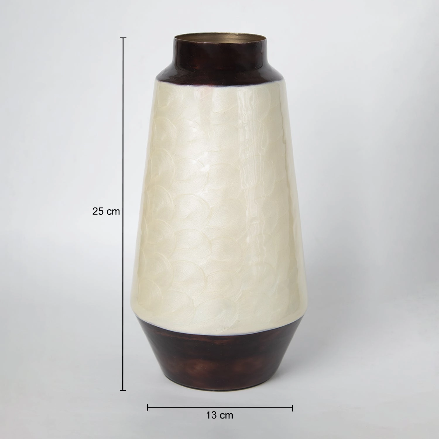 VON CASA Ivory Bud Shape Vase (Ivory Enamel)