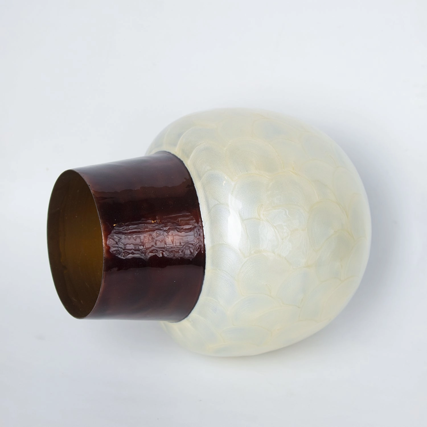 VON CASA Ivory Globular Shape Pot Vase (Ivory Enamel)