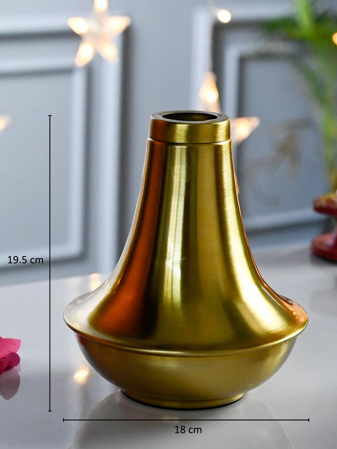 VON CASA Metal Flower Vase - Surahi Shaped
