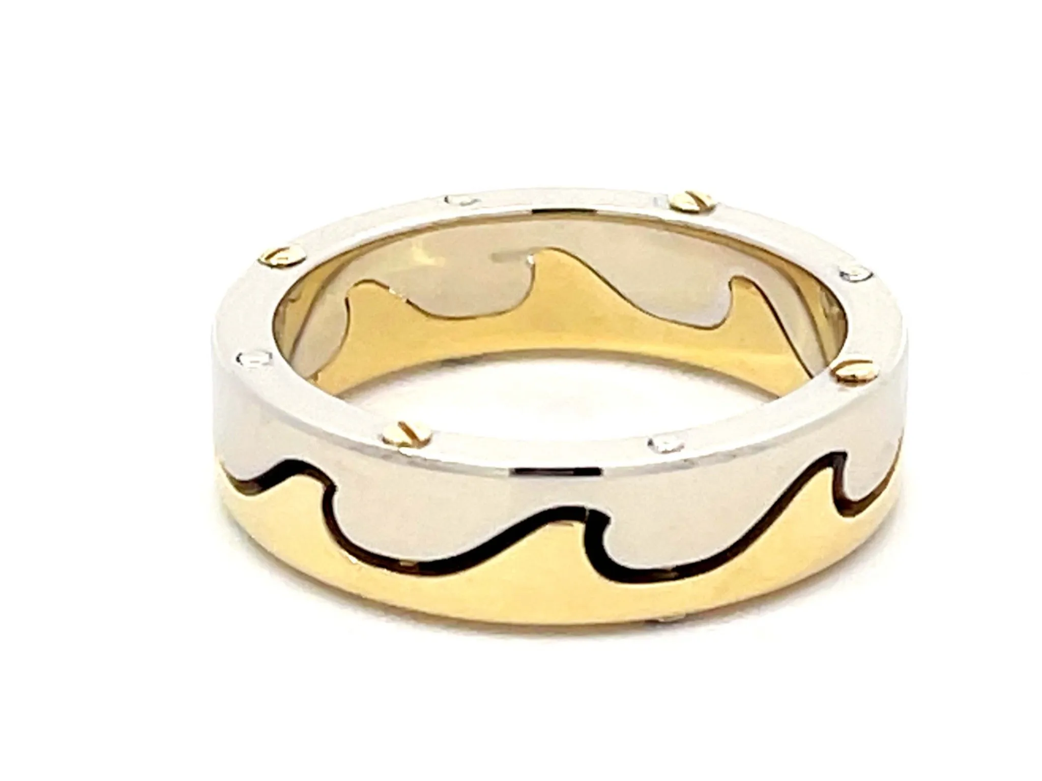 Wave Two Toned Screw Motif Ring in 18k Gold