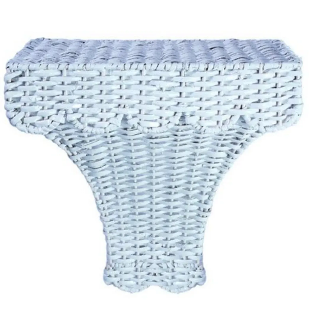 White Scalloped Wicker Bracket dried flowers  
