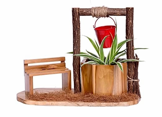 Wishing Well Planter with Figurines Sitting on Bench (35 X 15 X 29 cm)