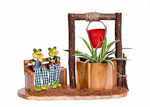 Wishing Well Planter with Figurines Sitting on Bench (35 X 15 X 29 cm)