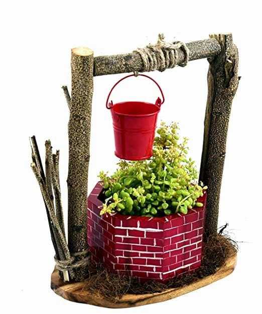 Wood Wishing Well Planter (Red and Brown)