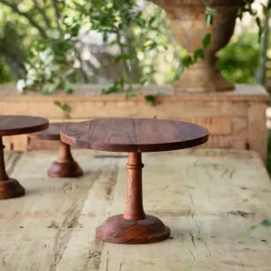 Wooden Cake Stand Set dried flowers  